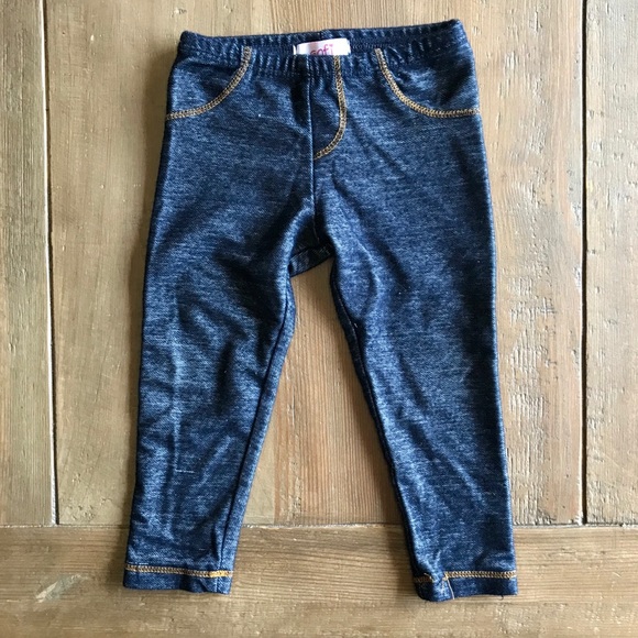 Cotton On top and bottom 3-piece set 6-12 months - Picture 7 of 8